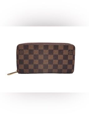 LOUIS VUITTON Zippy Wallet